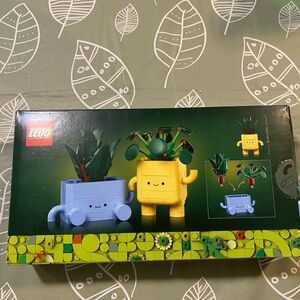 LEGO Yellow & Light Blue Plant Buddy Figures